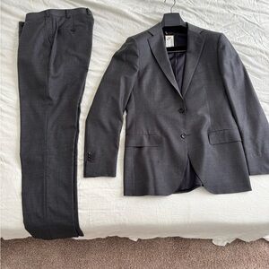 Suitsupply “Lazio” Charcoal Suit Set